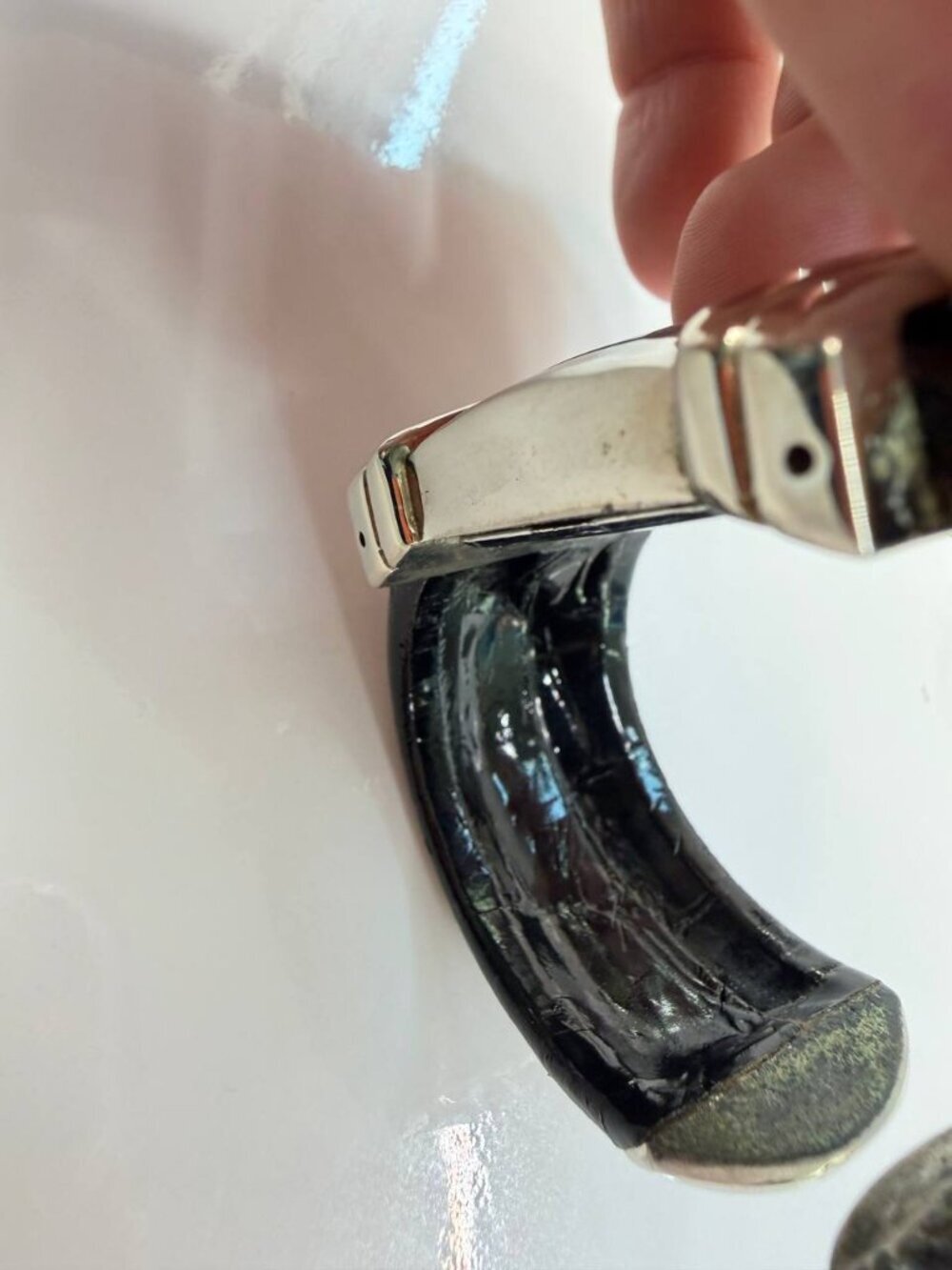 Faded Glory Women’s Quartz Bangle Watch – Black & Silver – Japan Movement - Picture 10 of 16